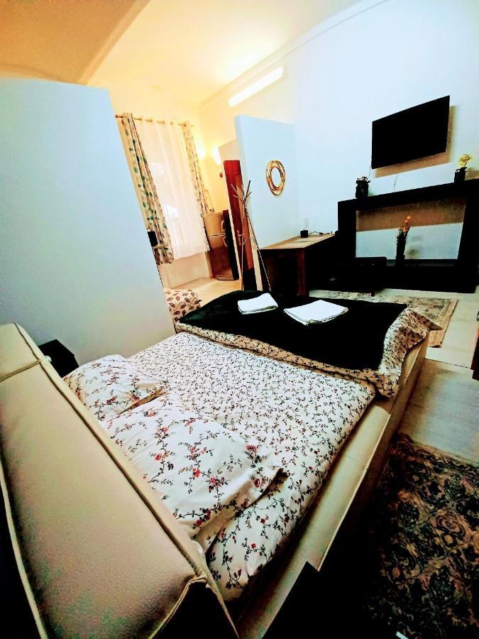 Appartement Studio Republicii à Braşov Extérieur photo